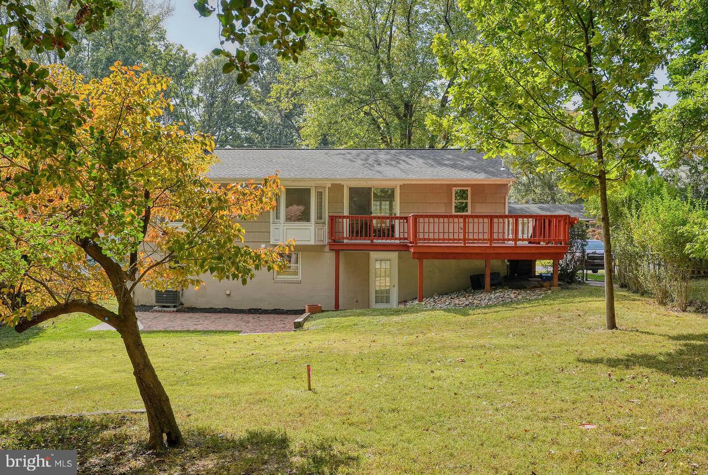 1107 DESALE ST SW, VIENNA, Virginia 22180, 4 Bedrooms Bedrooms, ,3 BathroomsBathrooms,Residential,For sale,1107 DESALE ST SW,VAFX2274064 MLS # VAFX2274064