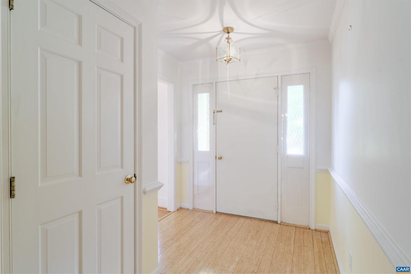 207 SURREY RD, CHARLOTTESVILLE, Virginia 22901, 3 Bedrooms Bedrooms, ,3 BathroomsBathrooms,Residential,For sale,207 SURREY RD,669951 MLS # 669951