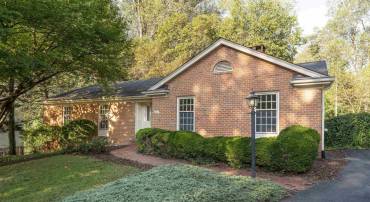207 SURREY RD, CHARLOTTESVILLE, Virginia 22901, 3 Bedrooms Bedrooms, ,3 BathroomsBathrooms,Residential,For sale,207 SURREY RD,669951 MLS # 669951