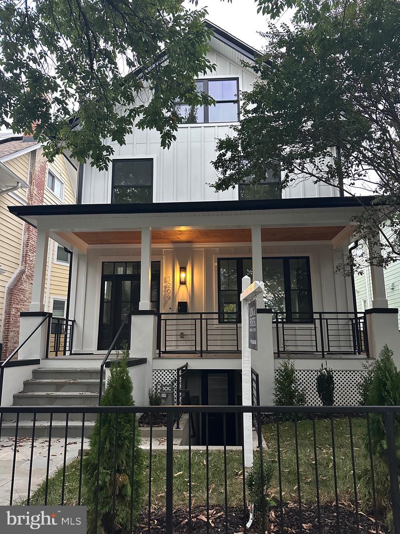 1209 DECATUR ST NW, WASHINGTON, District Of Columbia 20011, 6 Bedrooms Bedrooms, ,5 BathroomsBathrooms,Residential,For sale,1209 DECATUR ST NW,DCDC2226434 MLS # DCDC2226434