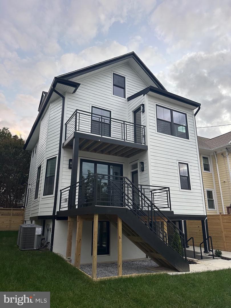 1209 DECATUR ST NW, WASHINGTON, District Of Columbia 20011, 6 Bedrooms Bedrooms, ,5 BathroomsBathrooms,Residential,For sale,1209 DECATUR ST NW,DCDC2226434 MLS # DCDC2226434