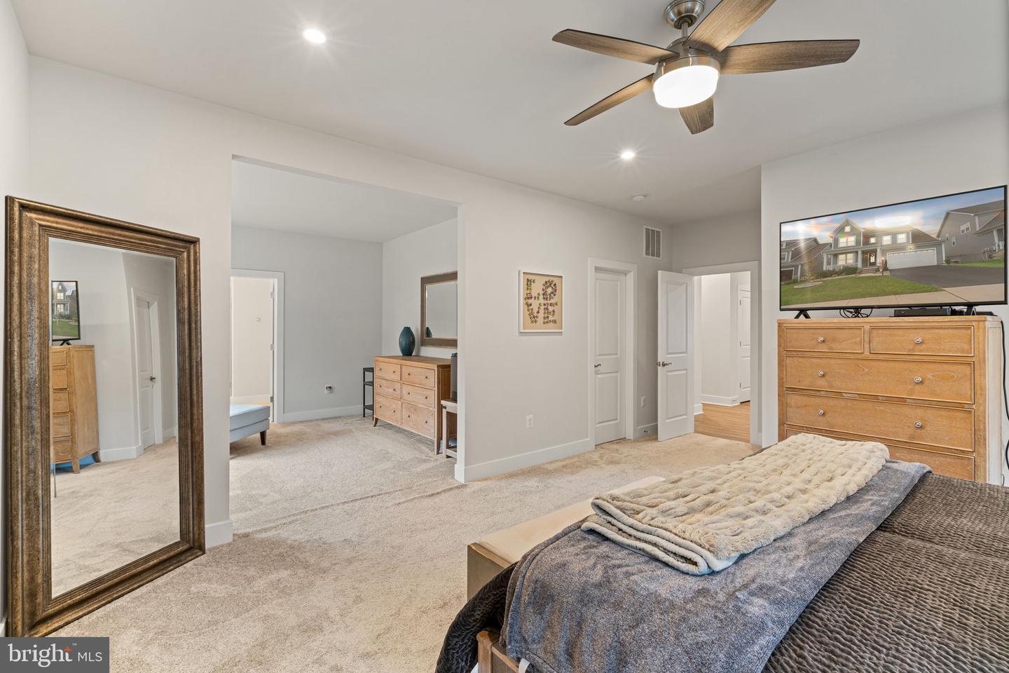 18082 MARSH PINE RD, DUMFRIES, Virginia 22026, 5 Bedrooms Bedrooms, ,4 BathroomsBathrooms,Residential,For sale,18082 MARSH PINE RD,VAPW2105780 MLS # VAPW2105780