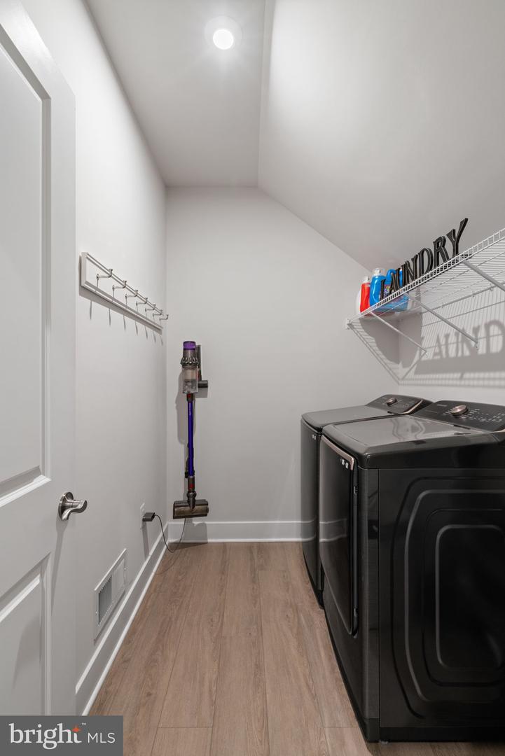 18082 MARSH PINE RD, DUMFRIES, Virginia 22026, 5 Bedrooms Bedrooms, ,4 BathroomsBathrooms,Residential,For sale,18082 MARSH PINE RD,VAPW2105780 MLS # VAPW2105780