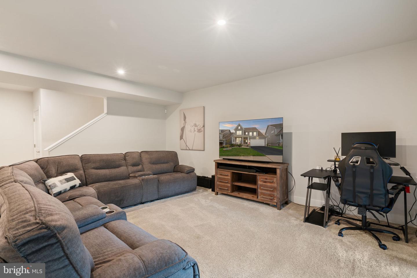 18082 MARSH PINE RD, DUMFRIES, Virginia 22026, 5 Bedrooms Bedrooms, ,4 BathroomsBathrooms,Residential,For sale,18082 MARSH PINE RD,VAPW2105780 MLS # VAPW2105780