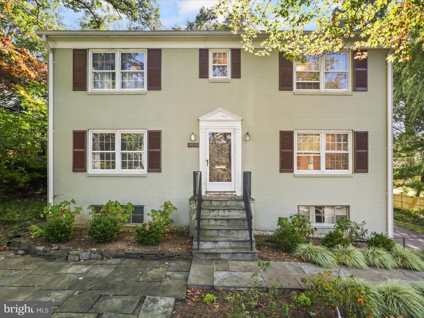 4518 40TH ST N, ARLINGTON, Virginia 22207, 4 Bedrooms Bedrooms, 11 Rooms Rooms,3 BathroomsBathrooms,Residential,For sale,4518 40TH ST N,VAAR2064790 MLS # VAAR2064790