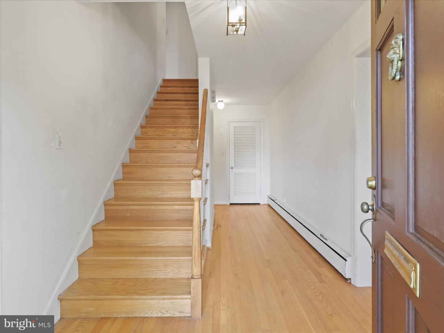 4518 40TH ST N, ARLINGTON, Virginia 22207, 4 Bedrooms Bedrooms, 11 Rooms Rooms,3 BathroomsBathrooms,Residential,For sale,4518 40TH ST N,VAAR2064790 MLS # VAAR2064790