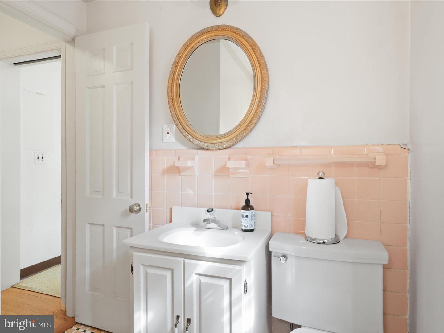 4518 40TH ST N, ARLINGTON, Virginia 22207, 4 Bedrooms Bedrooms, 11 Rooms Rooms,3 BathroomsBathrooms,Residential,For sale,4518 40TH ST N,VAAR2064790 MLS # VAAR2064790