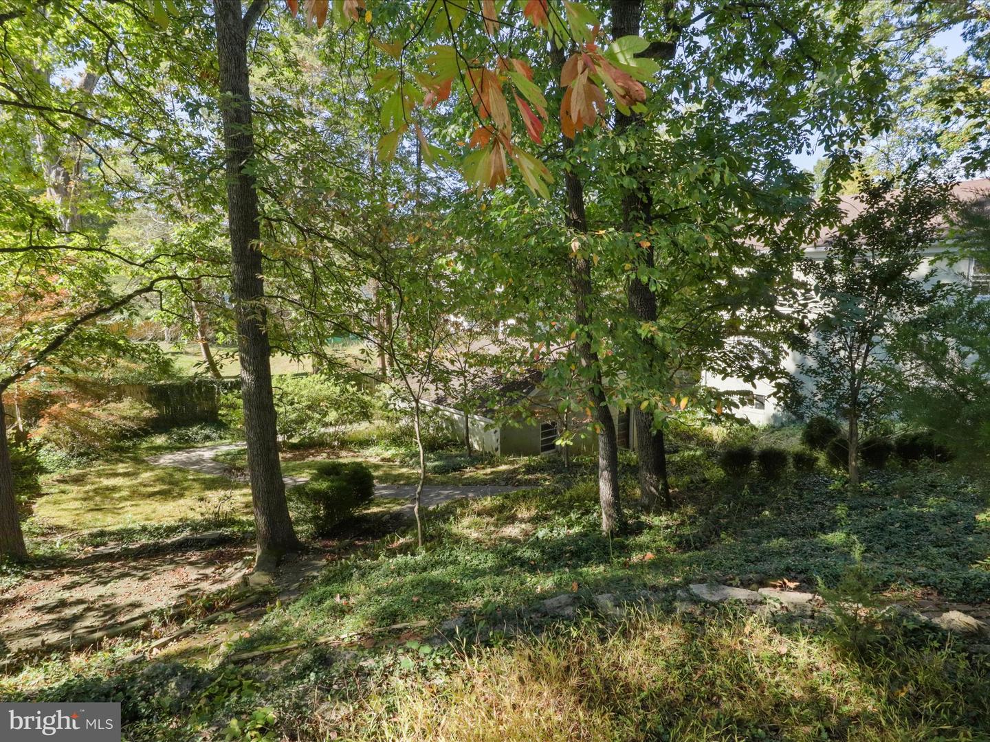 4518 40TH ST N, ARLINGTON, Virginia 22207, 4 Bedrooms Bedrooms, 11 Rooms Rooms,3 BathroomsBathrooms,Residential,For sale,4518 40TH ST N,VAAR2064790 MLS # VAAR2064790
