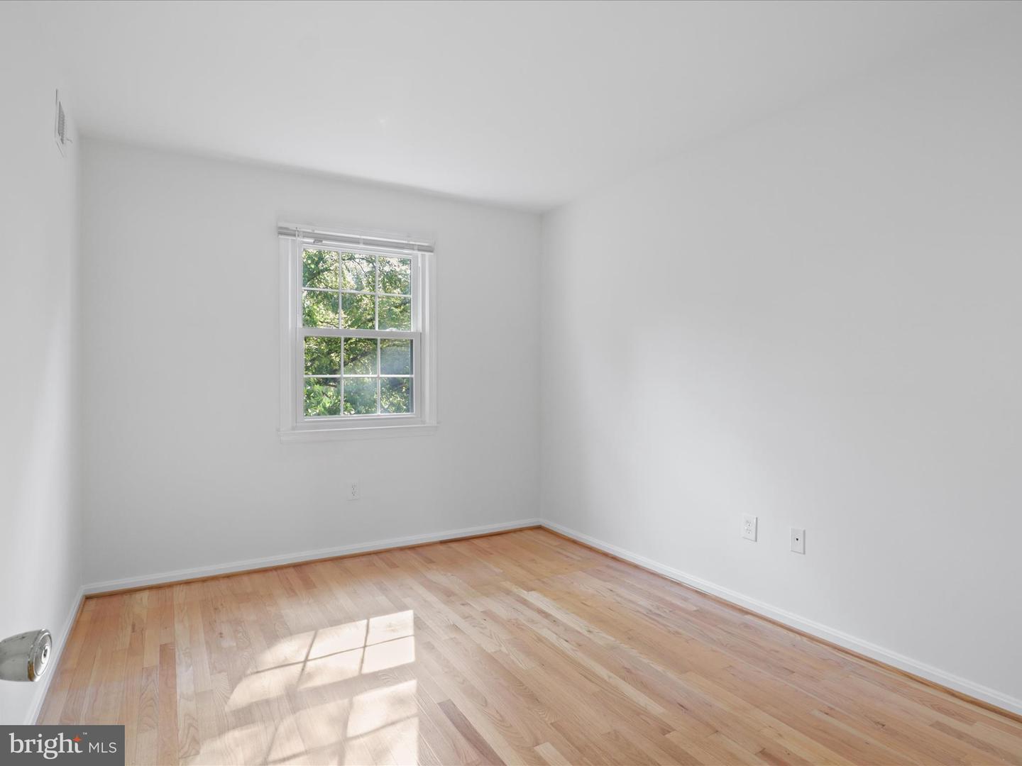 4517 PINECREST HEIGHTS DR, ANNANDALE, Virginia 22003, 3 Bedrooms Bedrooms, ,2 BathroomsBathrooms,Residential,For sale,4517 PINECREST HEIGHTS DR,VAFX2273806 MLS # VAFX2273806