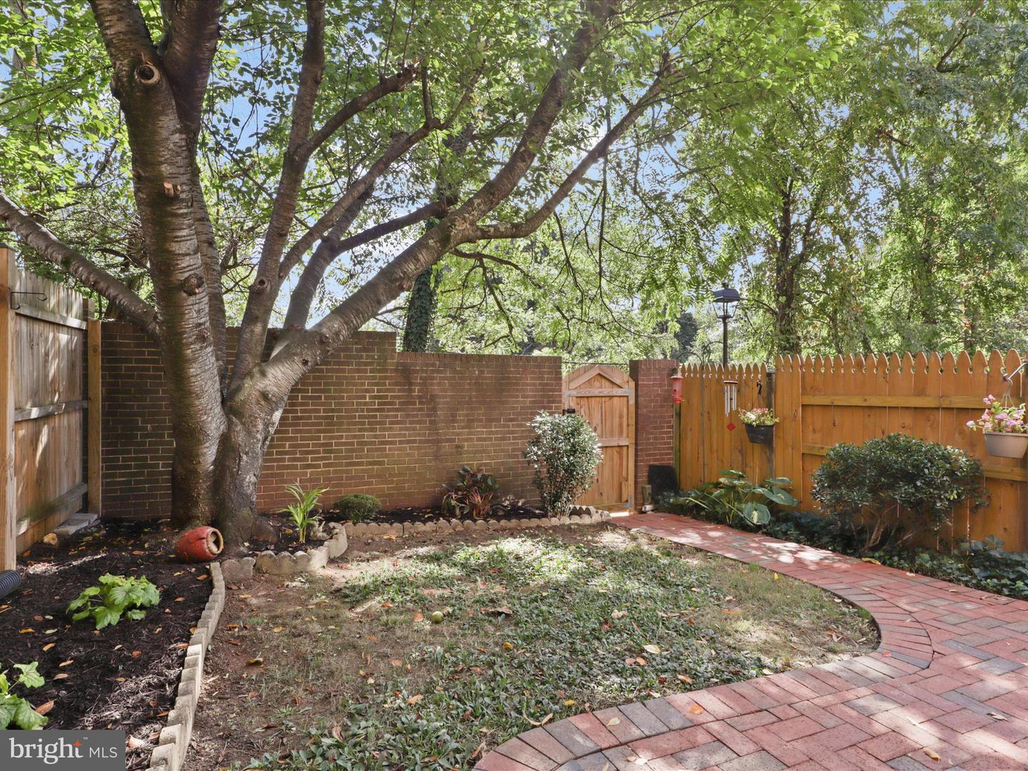 4517 PINECREST HEIGHTS DR, ANNANDALE, Virginia 22003, 3 Bedrooms Bedrooms, ,2 BathroomsBathrooms,Residential,For sale,4517 PINECREST HEIGHTS DR,VAFX2273806 MLS # VAFX2273806