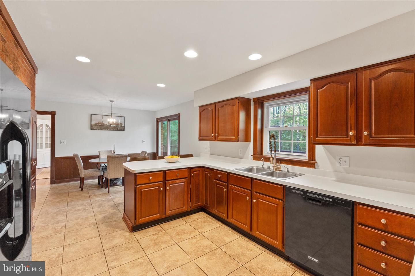 7917 MANOR HOUSE DR, FAIRFAX STATION, Virginia 22039, 5 Bedrooms Bedrooms, ,3 BathroomsBathrooms,Residential,For sale,7917 MANOR HOUSE DR,VAFX2273908 MLS # VAFX2273908