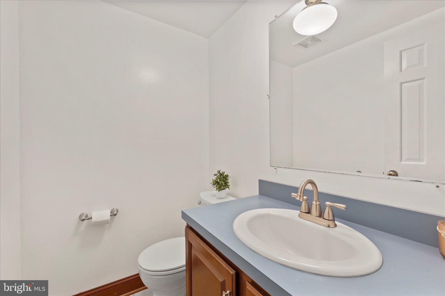 7917 MANOR HOUSE DR, FAIRFAX STATION, Virginia 22039, 5 Bedrooms Bedrooms, ,3 BathroomsBathrooms,Residential,For sale,7917 MANOR HOUSE DR,VAFX2273908 MLS # VAFX2273908