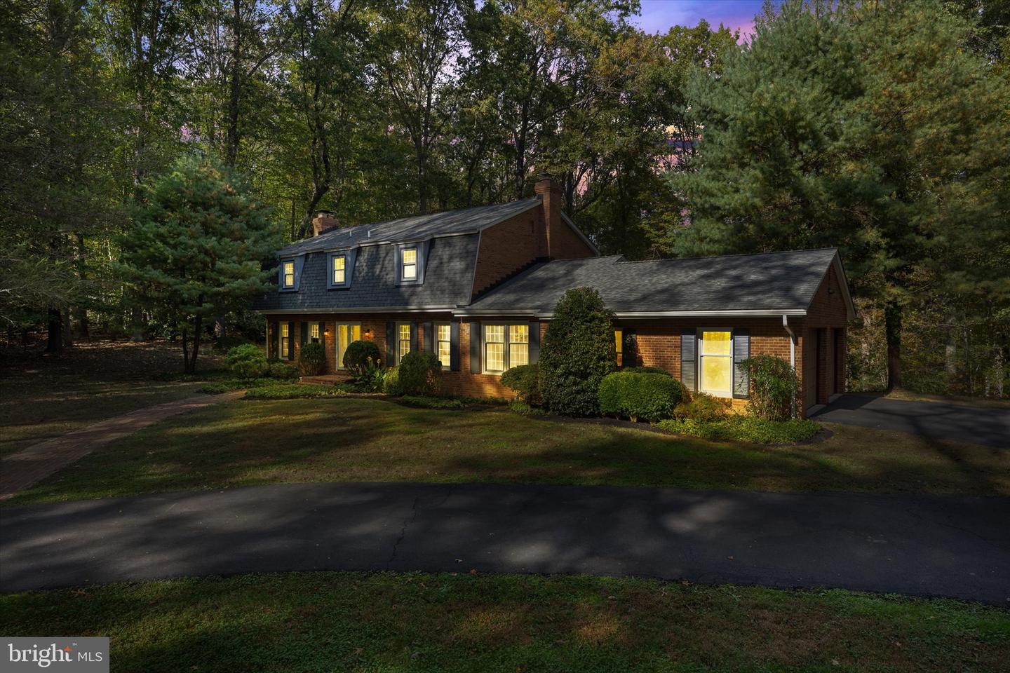 7917 MANOR HOUSE DR, FAIRFAX STATION, Virginia 22039, 5 Bedrooms Bedrooms, ,3 BathroomsBathrooms,Residential,For sale,7917 MANOR HOUSE DR,VAFX2273908 MLS # VAFX2273908