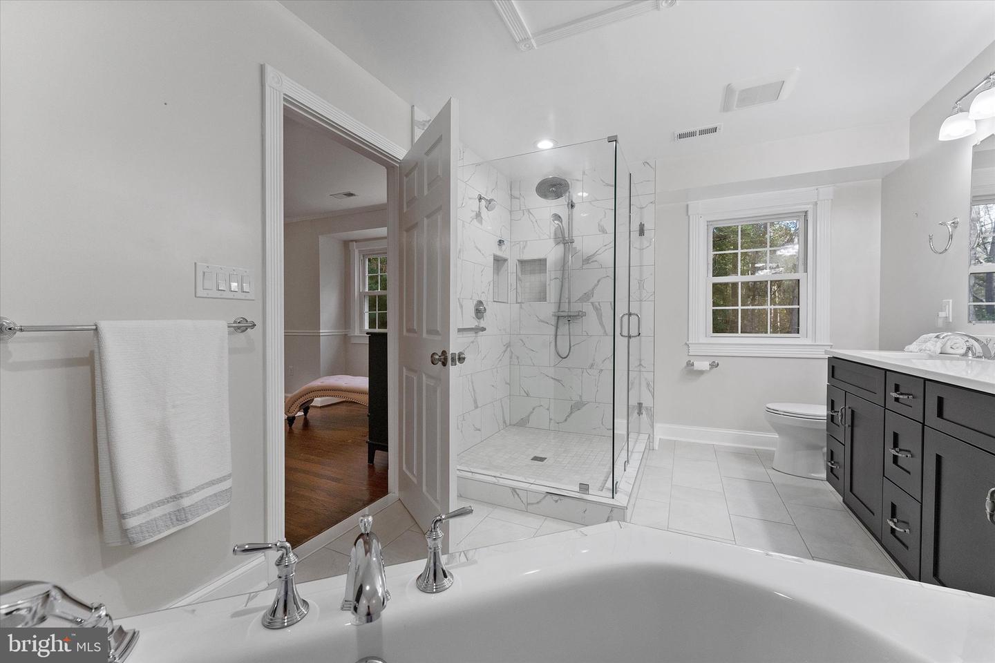7917 MANOR HOUSE DR, FAIRFAX STATION, Virginia 22039, 5 Bedrooms Bedrooms, ,3 BathroomsBathrooms,Residential,For sale,7917 MANOR HOUSE DR,VAFX2273908 MLS # VAFX2273908