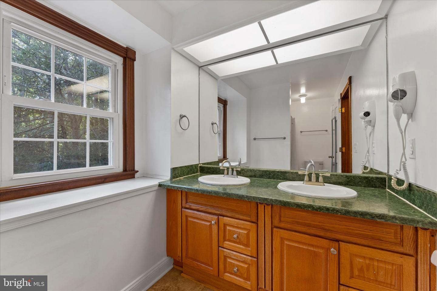 7917 MANOR HOUSE DR, FAIRFAX STATION, Virginia 22039, 5 Bedrooms Bedrooms, ,3 BathroomsBathrooms,Residential,For sale,7917 MANOR HOUSE DR,VAFX2273908 MLS # VAFX2273908