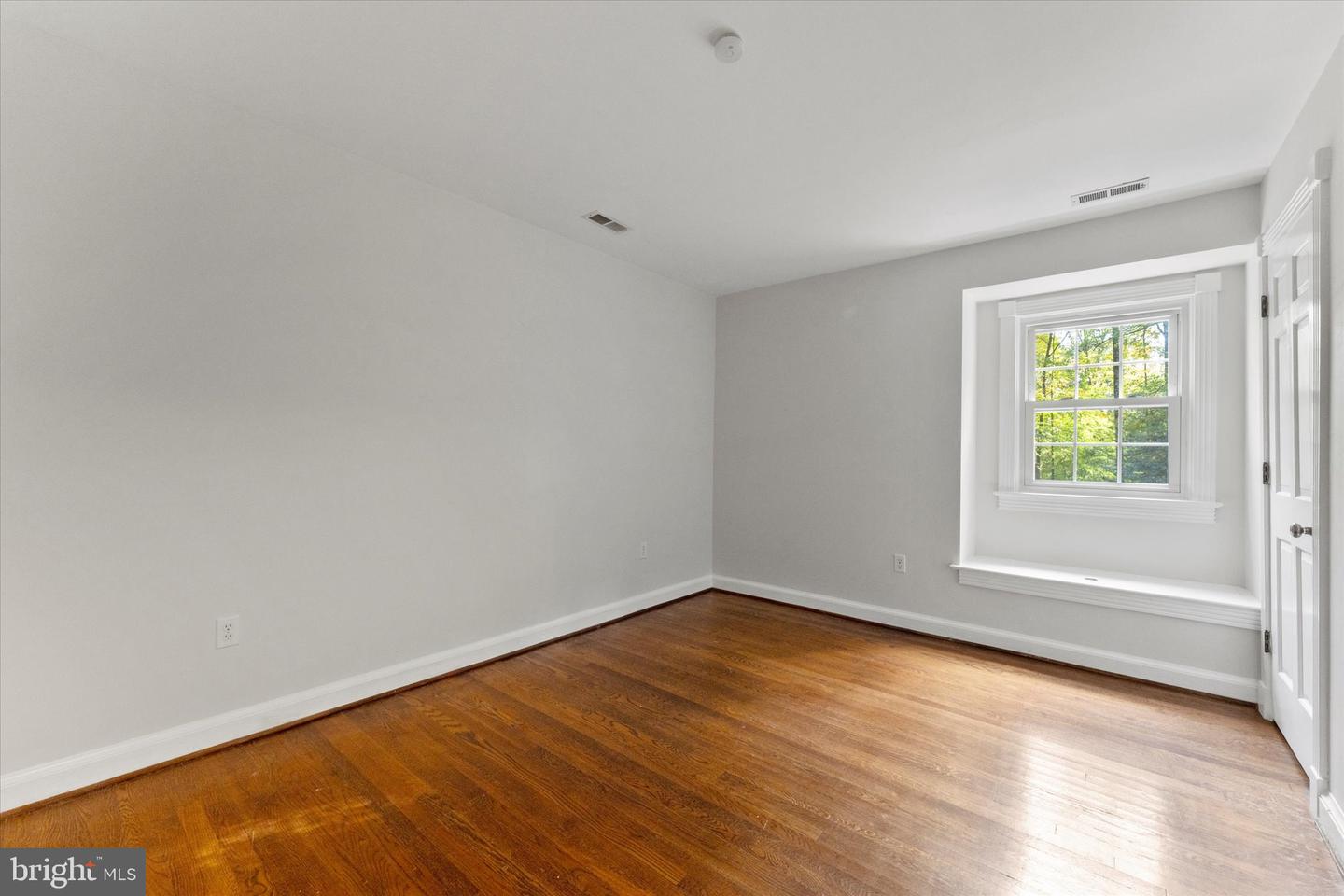 7917 MANOR HOUSE DR, FAIRFAX STATION, Virginia 22039, 5 Bedrooms Bedrooms, ,3 BathroomsBathrooms,Residential,For sale,7917 MANOR HOUSE DR,VAFX2273908 MLS # VAFX2273908
