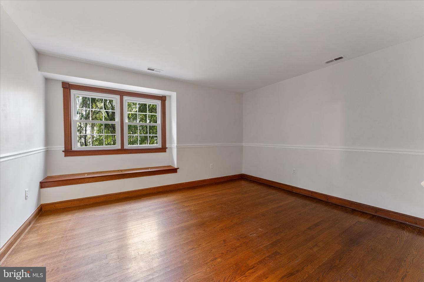 7917 MANOR HOUSE DR, FAIRFAX STATION, Virginia 22039, 5 Bedrooms Bedrooms, ,3 BathroomsBathrooms,Residential,For sale,7917 MANOR HOUSE DR,VAFX2273908 MLS # VAFX2273908
