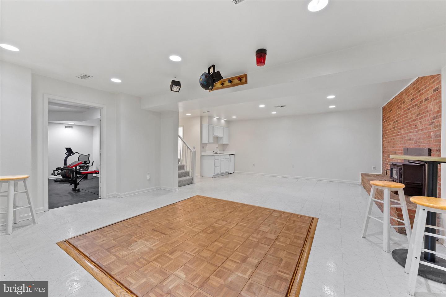 7917 MANOR HOUSE DR, FAIRFAX STATION, Virginia 22039, 5 Bedrooms Bedrooms, ,3 BathroomsBathrooms,Residential,For sale,7917 MANOR HOUSE DR,VAFX2273908 MLS # VAFX2273908