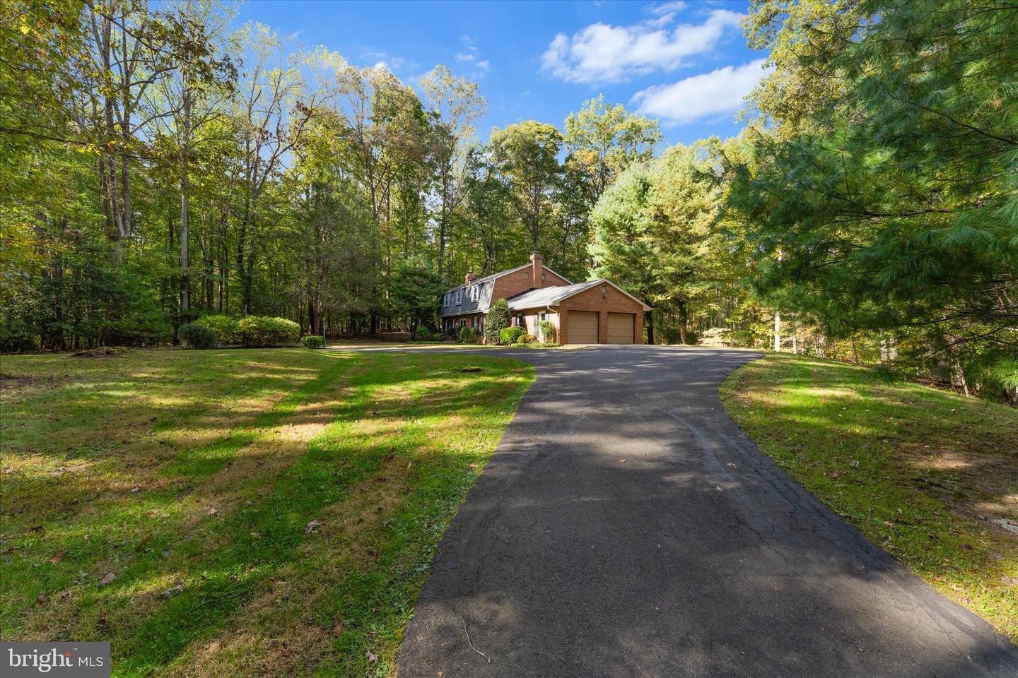 7917 MANOR HOUSE DR, FAIRFAX STATION, Virginia 22039, 5 Bedrooms Bedrooms, ,3 BathroomsBathrooms,Residential,For sale,7917 MANOR HOUSE DR,VAFX2273908 MLS # VAFX2273908