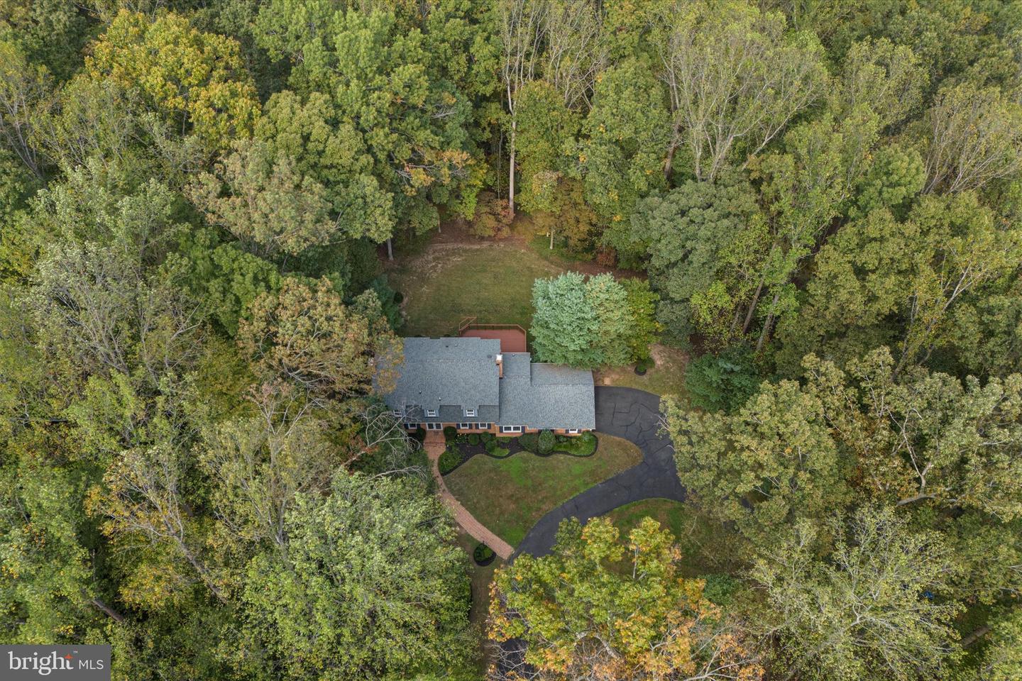 7917 MANOR HOUSE DR, FAIRFAX STATION, Virginia 22039, 5 Bedrooms Bedrooms, ,3 BathroomsBathrooms,Residential,For sale,7917 MANOR HOUSE DR,VAFX2273908 MLS # VAFX2273908