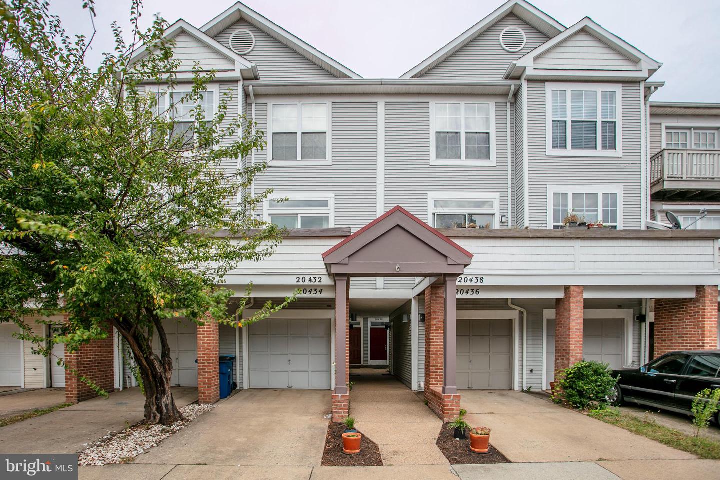 20432 COOL FERN SQ, ASHBURN, Virginia 20147, 2 Bedrooms Bedrooms, ,2 BathroomsBathrooms,Residential,For sale,20432 COOL FERN SQ,VALO2108732 MLS # VALO2108732