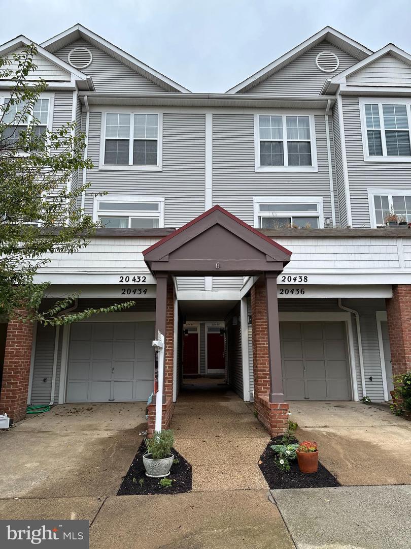 20432 COOL FERN SQ, ASHBURN, Virginia 20147, 2 Bedrooms Bedrooms, ,2 BathroomsBathrooms,Residential,For sale,20432 COOL FERN SQ,VALO2108732 MLS # VALO2108732