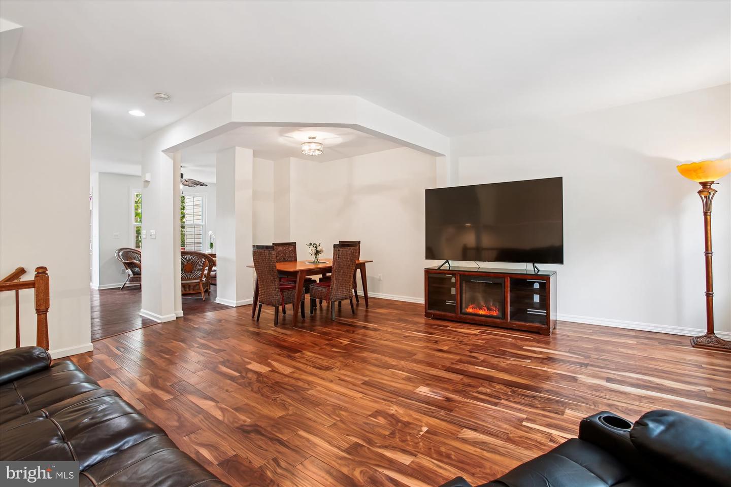 3335 BEECHCLIFF DR, ALEXANDRIA, Virginia 22306, 4 Bedrooms Bedrooms, ,3 BathroomsBathrooms,Residential,For sale,3335 BEECHCLIFF DR,VAFX2273994 MLS # VAFX2273994