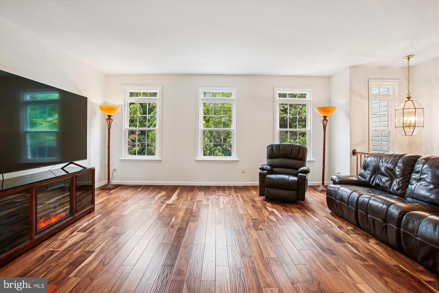 3335 BEECHCLIFF DR, ALEXANDRIA, Virginia 22306, 4 Bedrooms Bedrooms, ,3 BathroomsBathrooms,Residential,For sale,3335 BEECHCLIFF DR,VAFX2273994 MLS # VAFX2273994