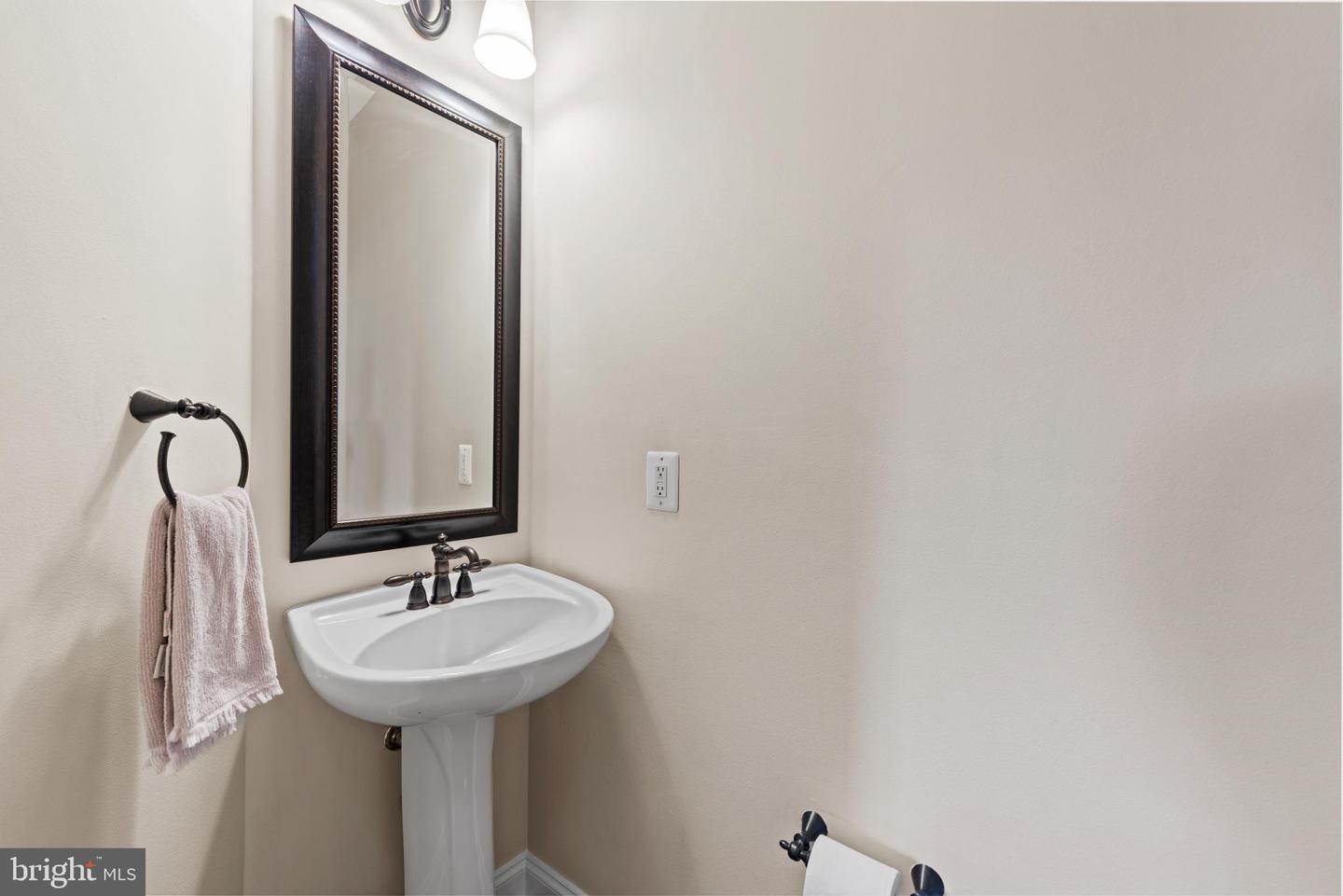 22197 WITHERS GROVE CT, BROADLANDS, Virginia 20148, 7 Bedrooms Bedrooms, 14 Rooms Rooms,6 BathroomsBathrooms,Residential,For sale,22197 WITHERS GROVE CT,VALO2108764 MLS # VALO2108764