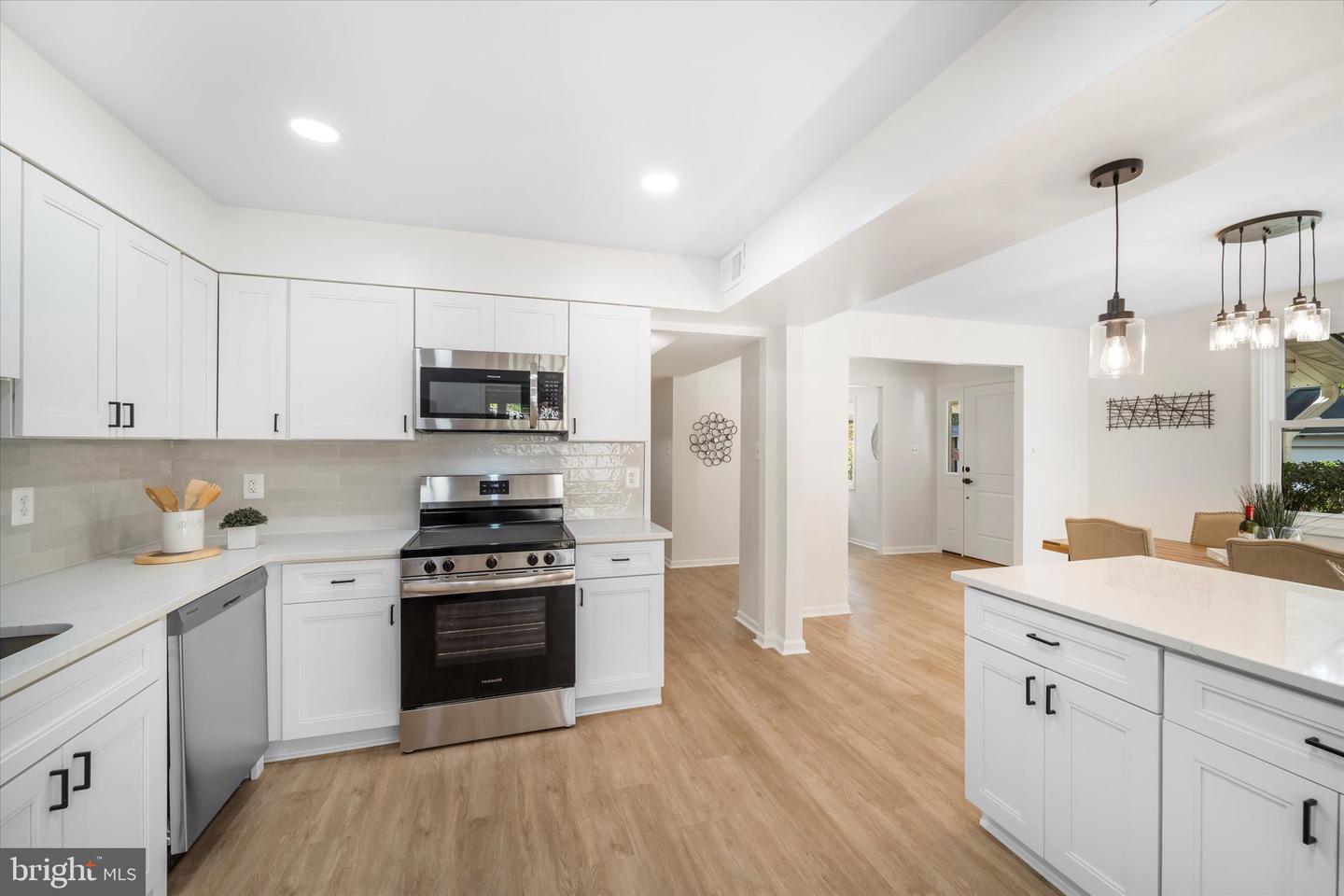 10116 DUNDALK ST, FAIRFAX, Virginia 22032, 4 Bedrooms Bedrooms, ,2 BathroomsBathrooms,Residential,For sale,10116 DUNDALK ST,VAFX2274044 MLS # VAFX2274044