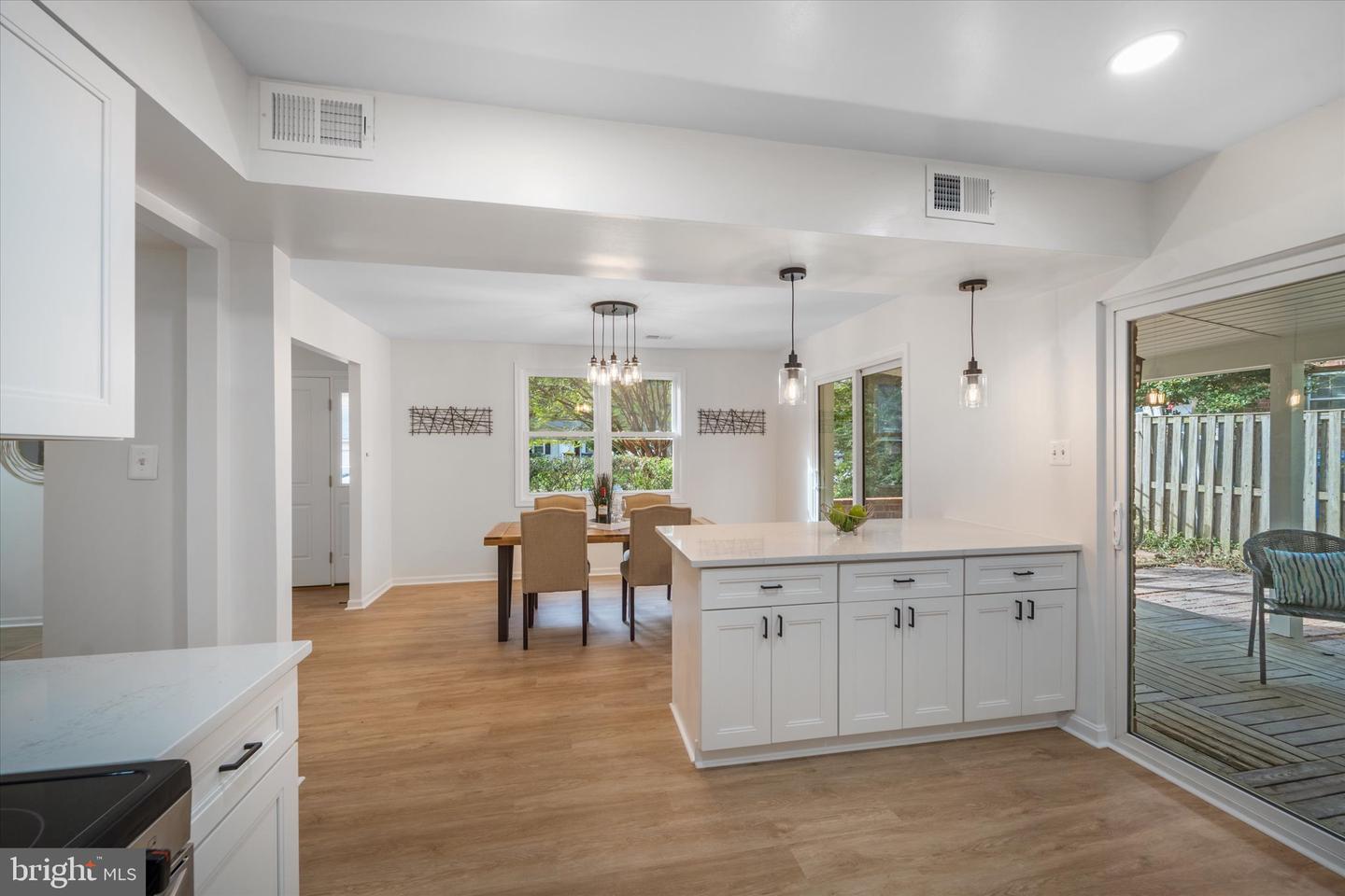 10116 DUNDALK ST, FAIRFAX, Virginia 22032, 4 Bedrooms Bedrooms, ,2 BathroomsBathrooms,Residential,For sale,10116 DUNDALK ST,VAFX2274044 MLS # VAFX2274044