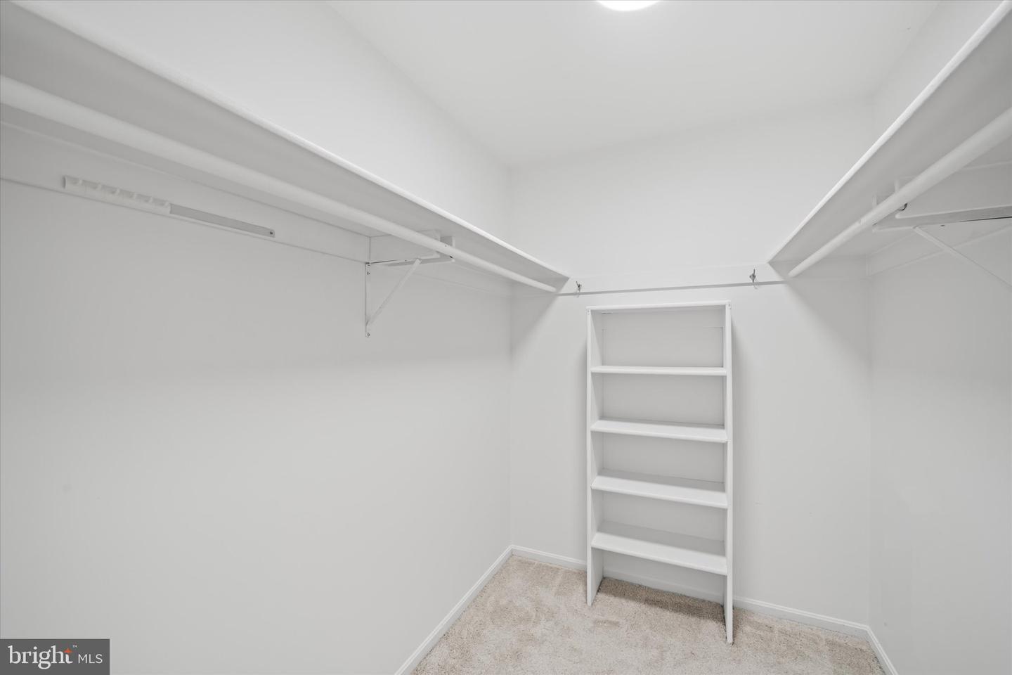 10116 DUNDALK ST, FAIRFAX, Virginia 22032, 4 Bedrooms Bedrooms, ,2 BathroomsBathrooms,Residential,For sale,10116 DUNDALK ST,VAFX2274044 MLS # VAFX2274044