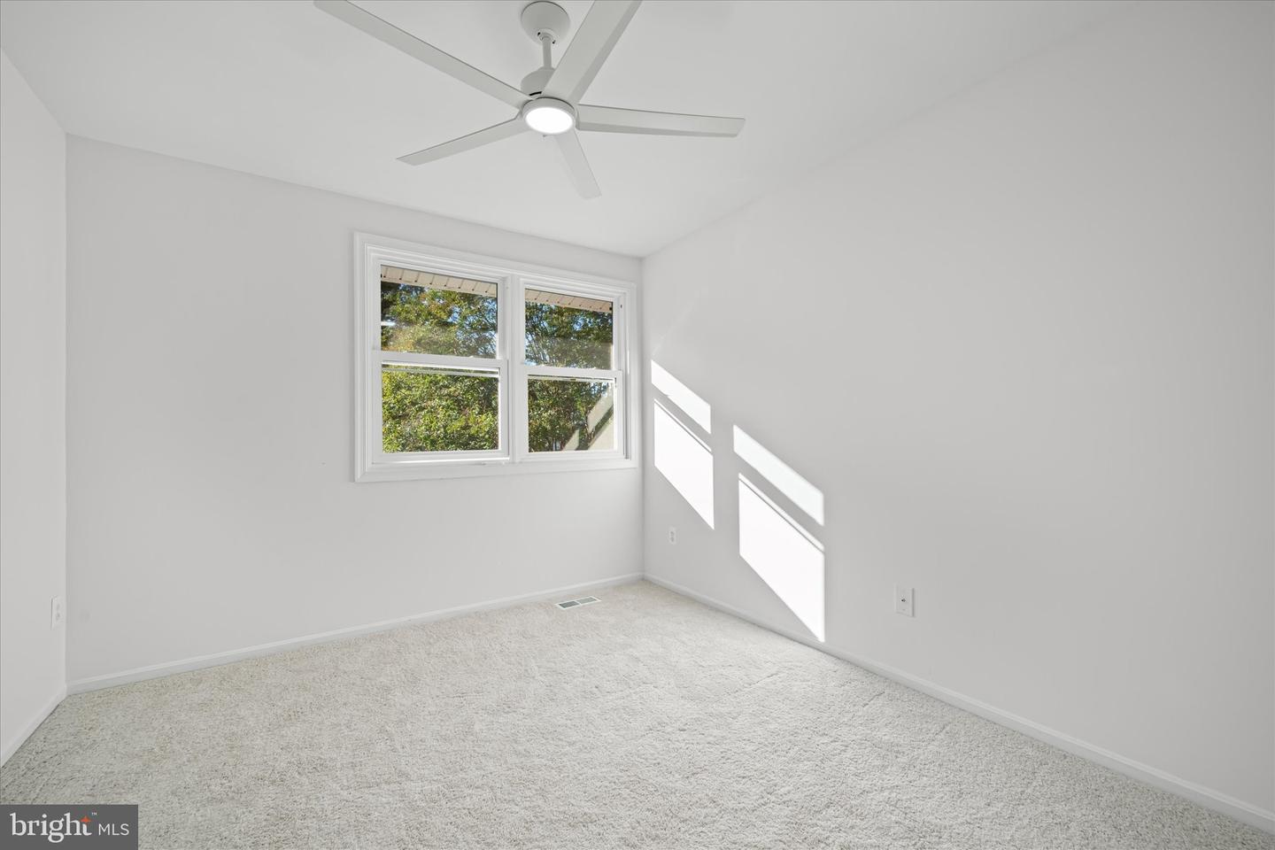 10116 DUNDALK ST, FAIRFAX, Virginia 22032, 4 Bedrooms Bedrooms, ,2 BathroomsBathrooms,Residential,For sale,10116 DUNDALK ST,VAFX2274044 MLS # VAFX2274044