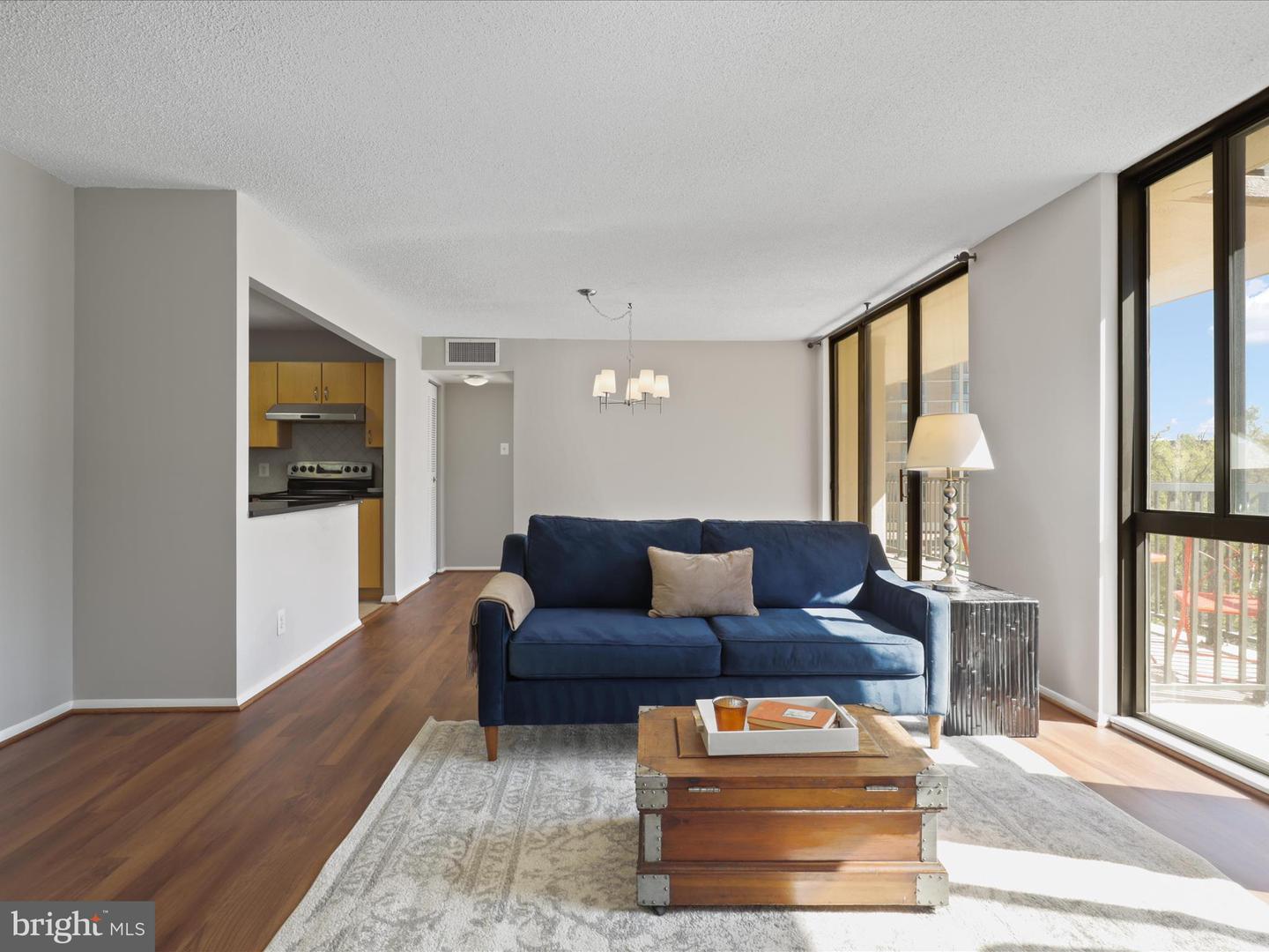 6800 FLEETWOOD RD #420, MCLEAN, Virginia 22101, 3 Bedrooms Bedrooms, ,2 BathroomsBathrooms,Residential,For sale,6800 FLEETWOOD RD #420,VAFX2274058 MLS # VAFX2274058