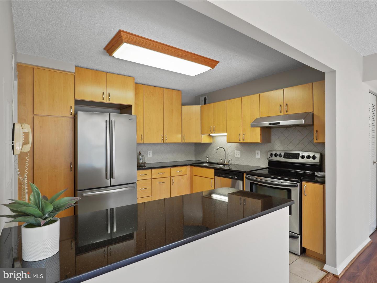 6800 FLEETWOOD RD #420, MCLEAN, Virginia 22101, 3 Bedrooms Bedrooms, ,2 BathroomsBathrooms,Residential,For sale,6800 FLEETWOOD RD #420,VAFX2274058 MLS # VAFX2274058