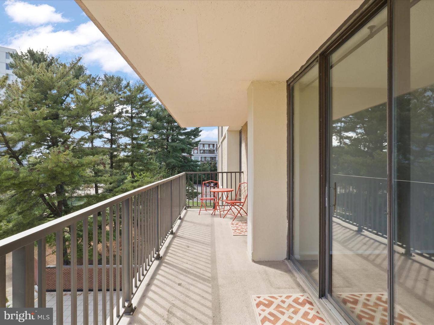 6800 FLEETWOOD RD #420, MCLEAN, Virginia 22101, 3 Bedrooms Bedrooms, ,2 BathroomsBathrooms,Residential,For sale,6800 FLEETWOOD RD #420,VAFX2274058 MLS # VAFX2274058