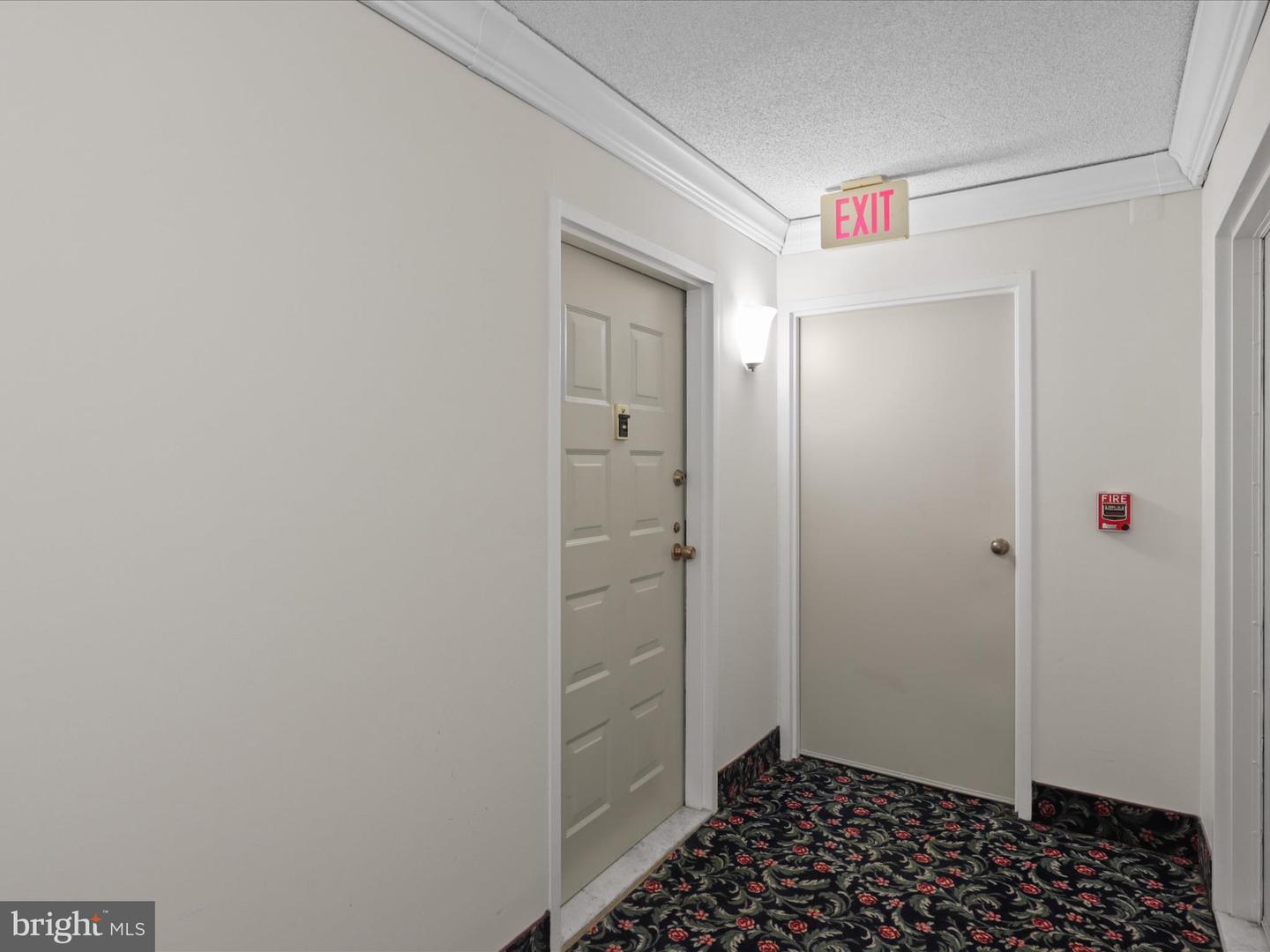 6800 FLEETWOOD RD #420, MCLEAN, Virginia 22101, 3 Bedrooms Bedrooms, ,2 BathroomsBathrooms,Residential,For sale,6800 FLEETWOOD RD #420,VAFX2274058 MLS # VAFX2274058
