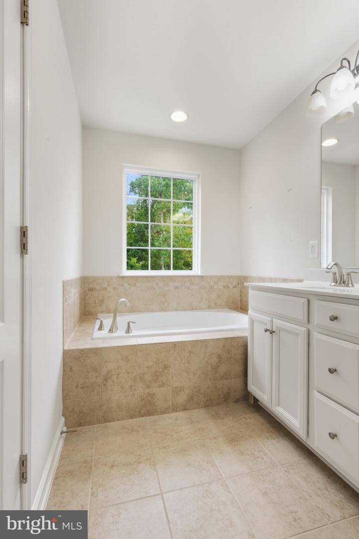 600 GOLDEN PEAR LN, FREDERICKSBURG, Virginia 22405, 3 Bedrooms Bedrooms, ,2 BathroomsBathrooms,Residential,For sale,600 GOLDEN PEAR LN,VAST2043458 MLS # VAST2043458