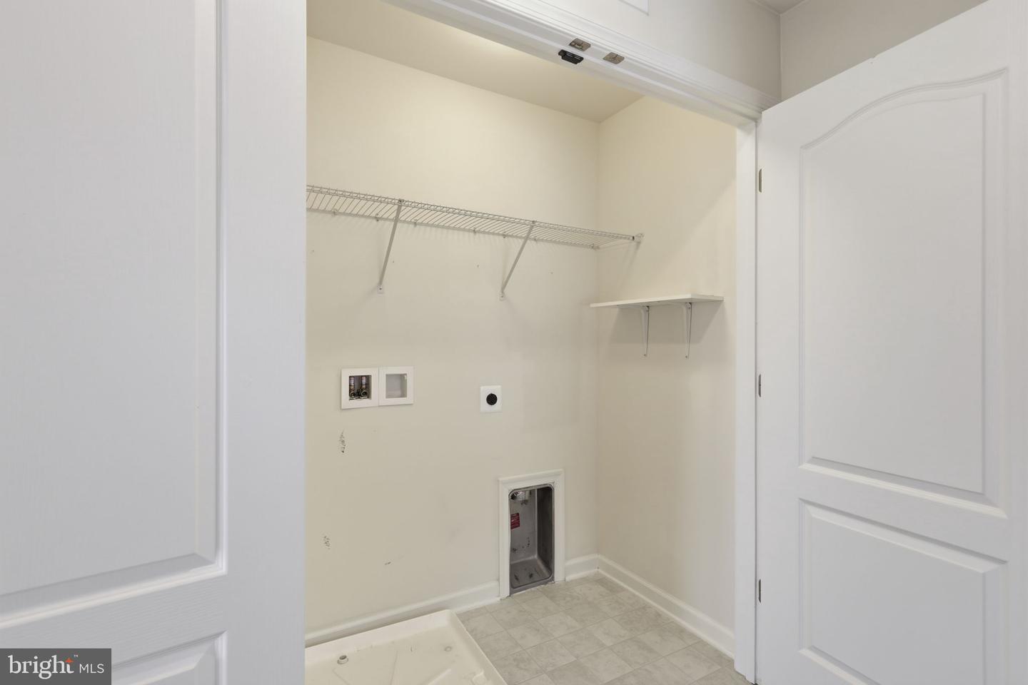 600 GOLDEN PEAR LN, FREDERICKSBURG, Virginia 22405, 3 Bedrooms Bedrooms, ,2 BathroomsBathrooms,Residential,For sale,600 GOLDEN PEAR LN,VAST2043458 MLS # VAST2043458