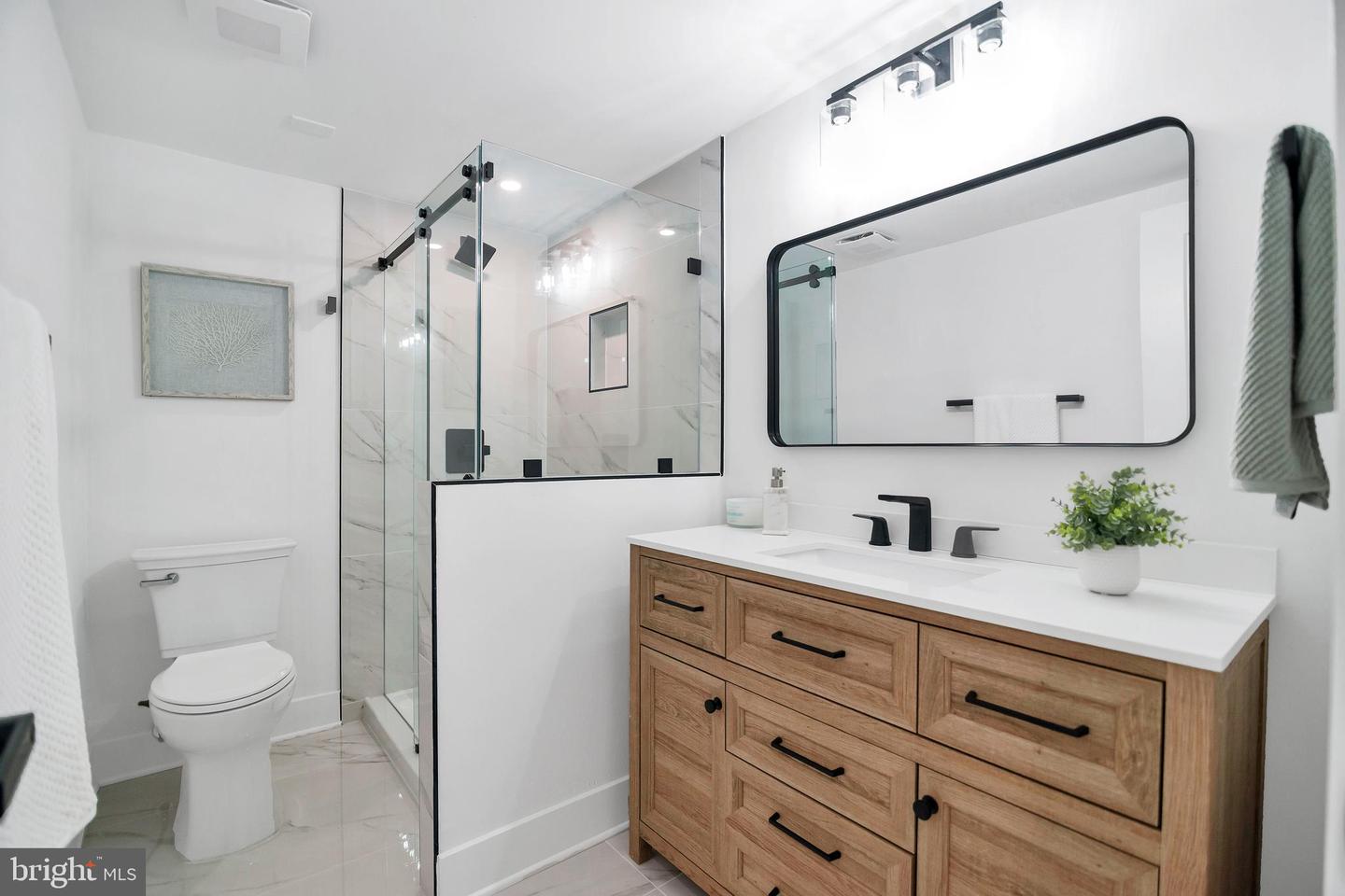 6101 EDSALL RD #602, ALEXANDRIA, Virginia 22304, 2 Bedrooms Bedrooms, ,2 BathroomsBathrooms,Residential,For sale,6101 EDSALL RD #602,VAAX2050756 MLS # VAAX2050756