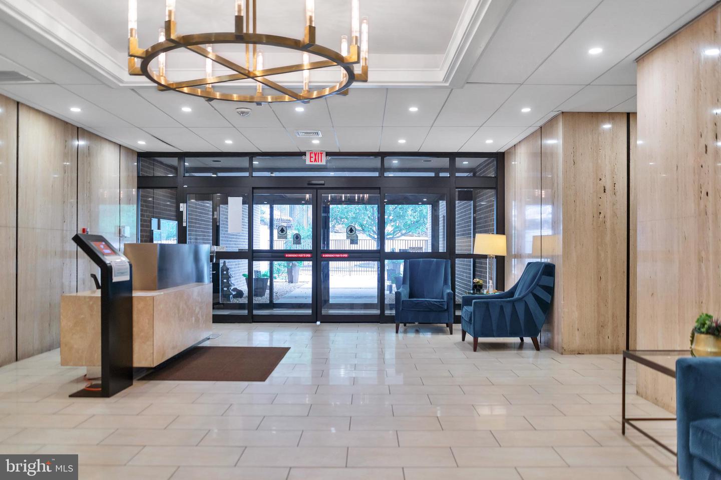 6101 EDSALL RD #602, ALEXANDRIA, Virginia 22304, 2 Bedrooms Bedrooms, ,2 BathroomsBathrooms,Residential,For sale,6101 EDSALL RD #602,VAAX2050756 MLS # VAAX2050756