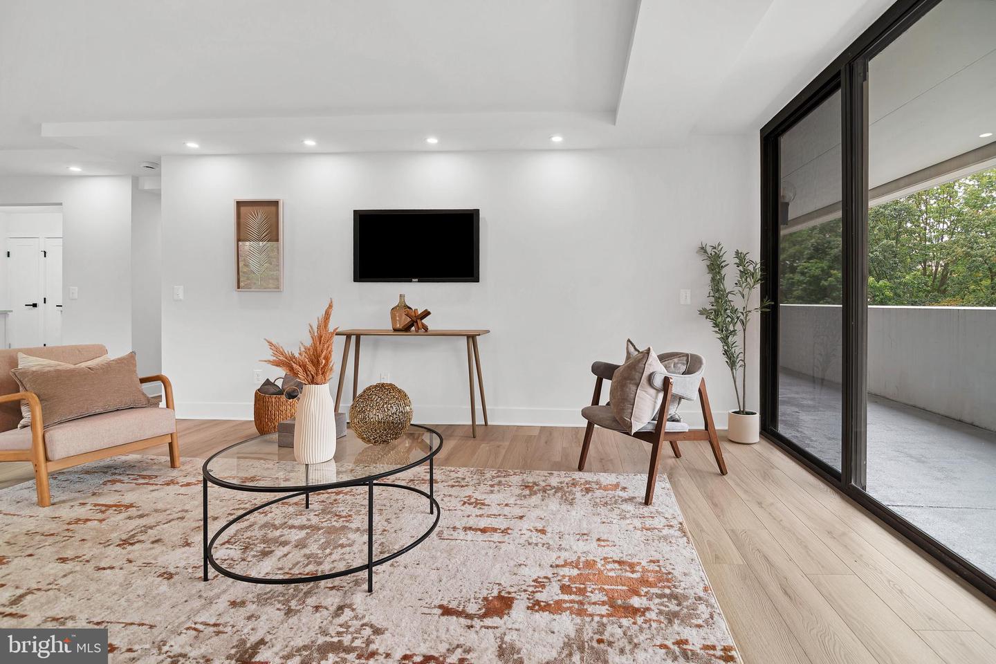 6101 EDSALL RD #602, ALEXANDRIA, Virginia 22304, 2 Bedrooms Bedrooms, ,2 BathroomsBathrooms,Residential,For sale,6101 EDSALL RD #602,VAAX2050756 MLS # VAAX2050756