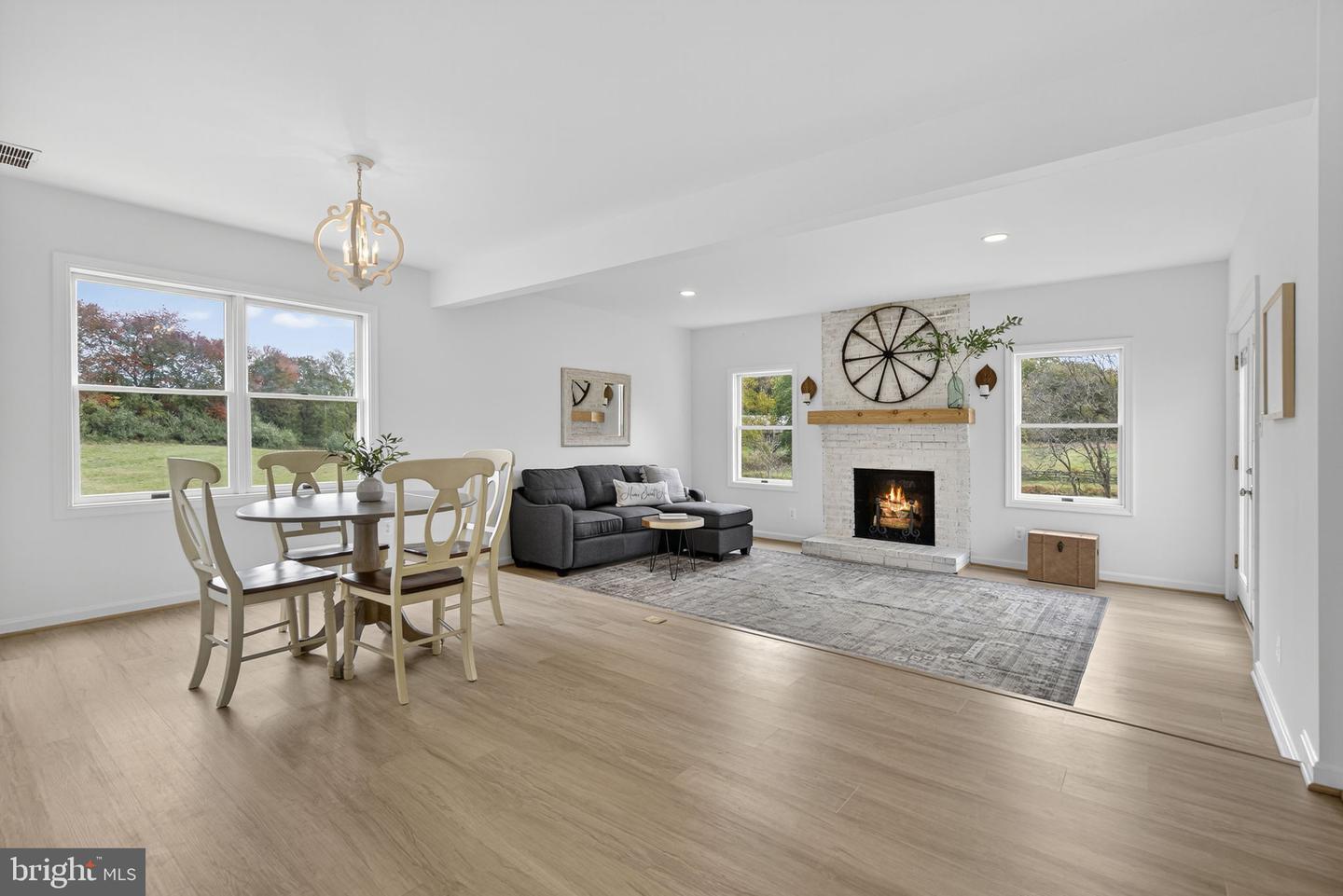 10637 CREST HILL RD, MARSHALL, Virginia 20115, 3 Bedrooms Bedrooms, ,2 BathroomsBathrooms,Residential,For sale,10637 CREST HILL RD,VAFQ2019362 MLS # VAFQ2019362