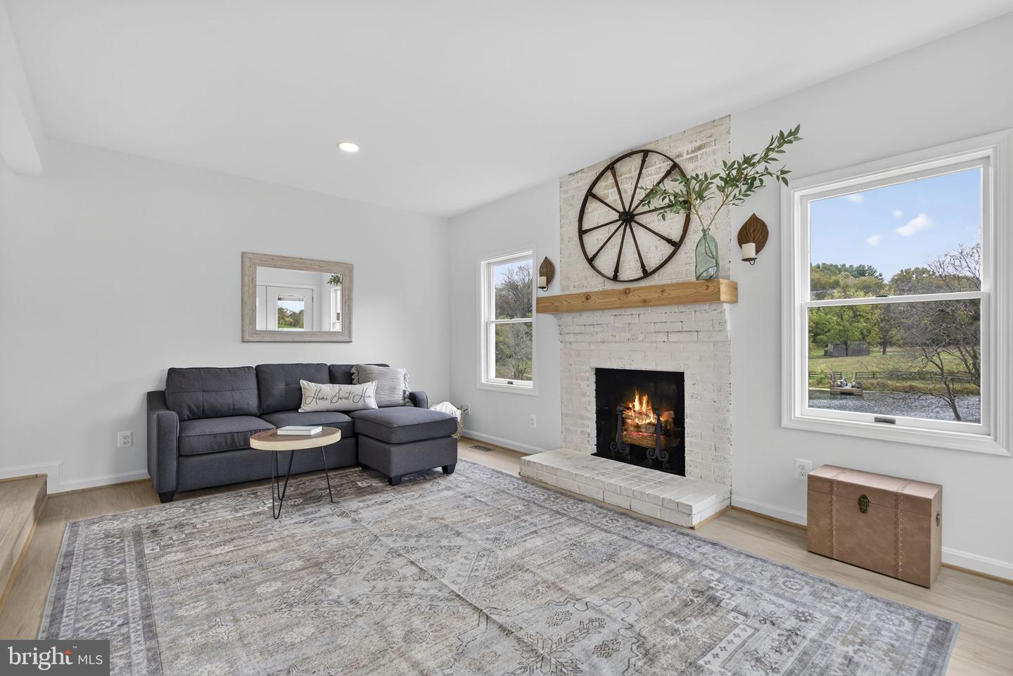 10637 CREST HILL RD, MARSHALL, Virginia 20115, 3 Bedrooms Bedrooms, ,2 BathroomsBathrooms,Residential,For sale,10637 CREST HILL RD,VAFQ2019362 MLS # VAFQ2019362