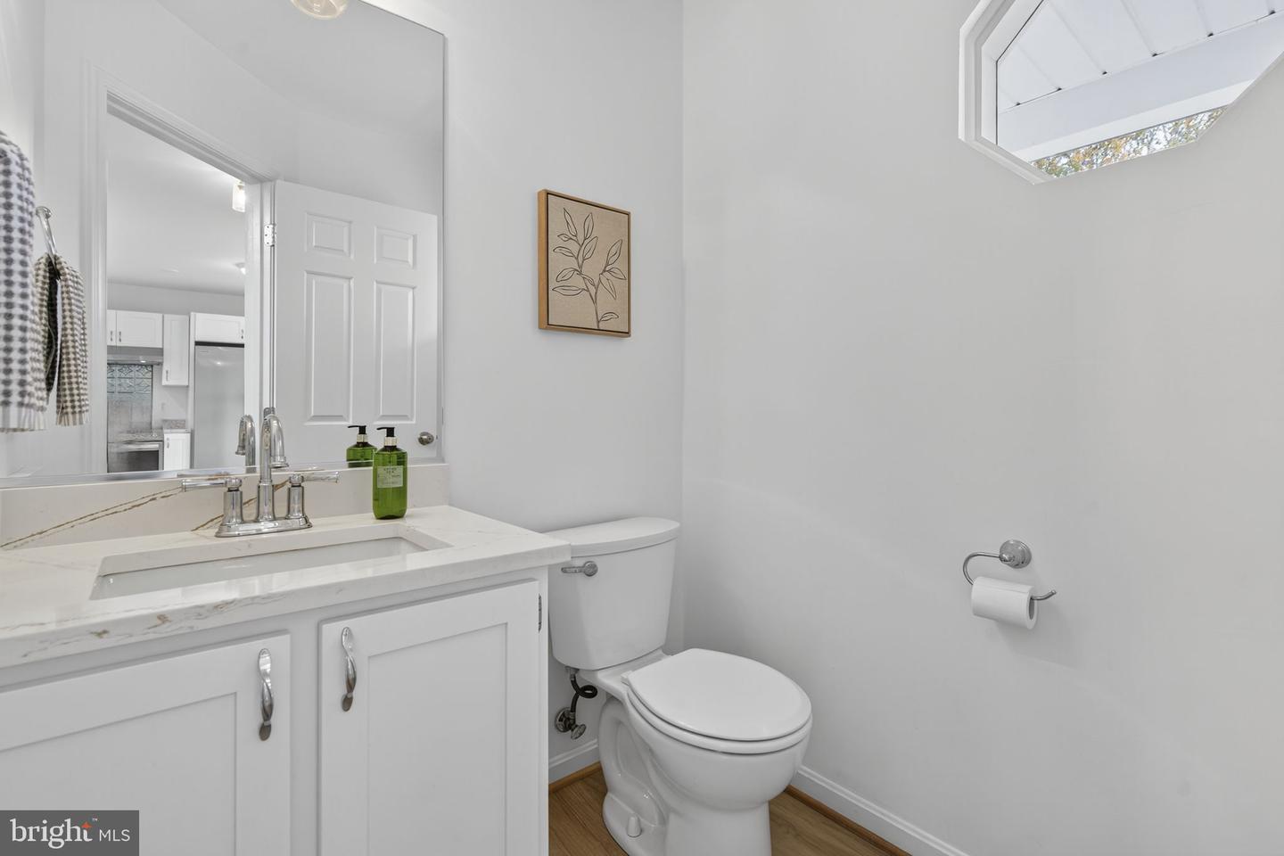 10637 CREST HILL RD, MARSHALL, Virginia 20115, 3 Bedrooms Bedrooms, ,2 BathroomsBathrooms,Residential,For sale,10637 CREST HILL RD,VAFQ2019362 MLS # VAFQ2019362