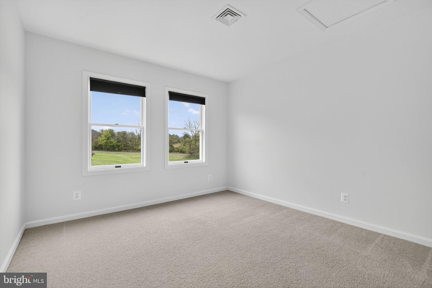 10637 CREST HILL RD, MARSHALL, Virginia 20115, 3 Bedrooms Bedrooms, ,2 BathroomsBathrooms,Residential,For sale,10637 CREST HILL RD,VAFQ2019362 MLS # VAFQ2019362
