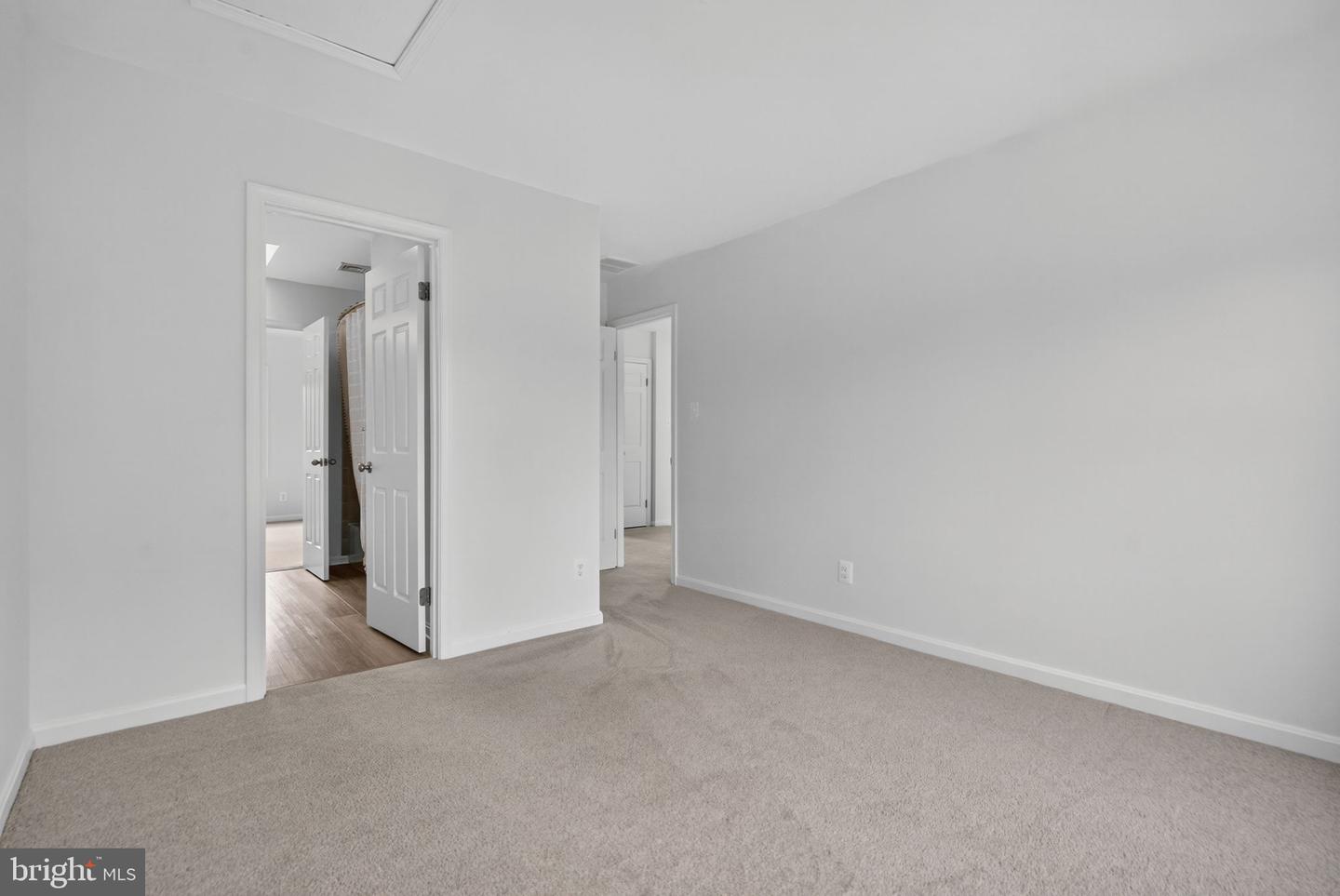 10637 CREST HILL RD, MARSHALL, Virginia 20115, 3 Bedrooms Bedrooms, ,2 BathroomsBathrooms,Residential,For sale,10637 CREST HILL RD,VAFQ2019362 MLS # VAFQ2019362