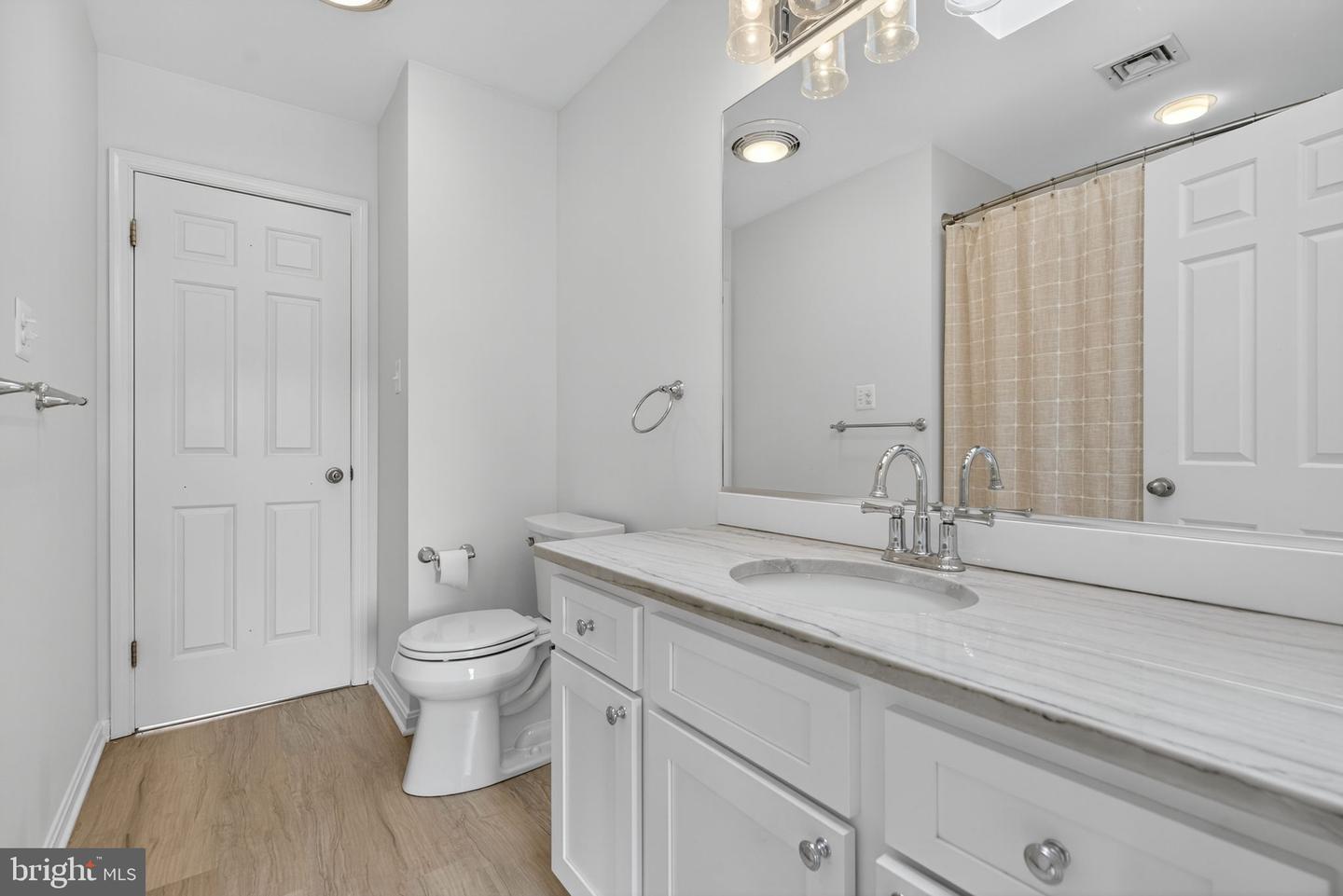 10637 CREST HILL RD, MARSHALL, Virginia 20115, 3 Bedrooms Bedrooms, ,2 BathroomsBathrooms,Residential,For sale,10637 CREST HILL RD,VAFQ2019362 MLS # VAFQ2019362