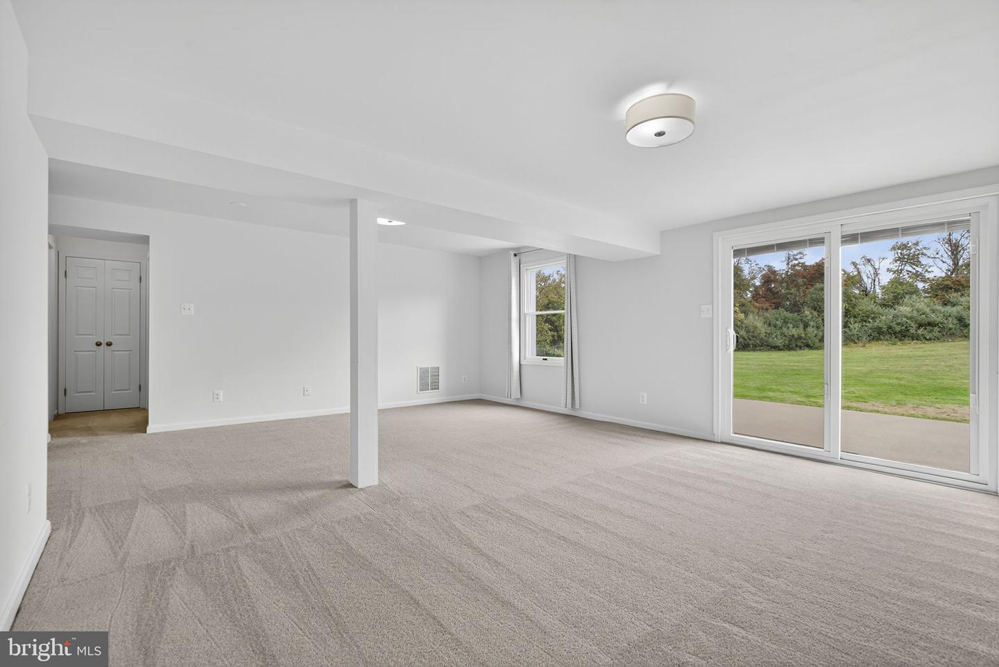 10637 CREST HILL RD, MARSHALL, Virginia 20115, 3 Bedrooms Bedrooms, ,2 BathroomsBathrooms,Residential,For sale,10637 CREST HILL RD,VAFQ2019362 MLS # VAFQ2019362