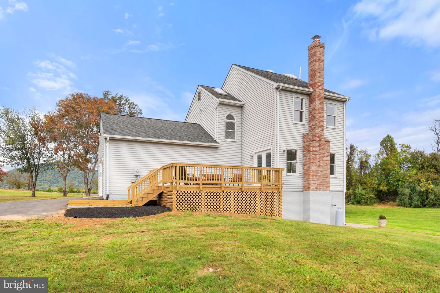 10637 CREST HILL RD, MARSHALL, Virginia 20115, 3 Bedrooms Bedrooms, ,2 BathroomsBathrooms,Residential,For sale,10637 CREST HILL RD,VAFQ2019362 MLS # VAFQ2019362